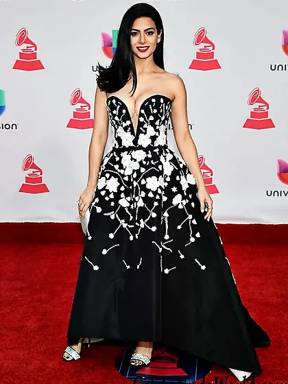 Emeraude Toubia Cleavage Photos