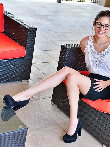 Sexually excited gadget Shyla Jennings is fisting her own tight