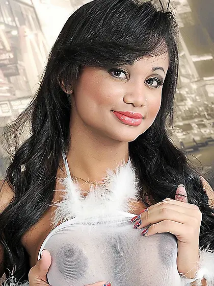 Boobed swarthy tranny posing