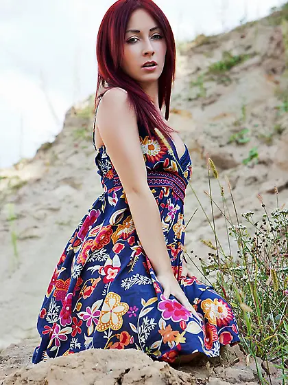 Redhead teaser Night A lifts her dress u and shows pantieless bo