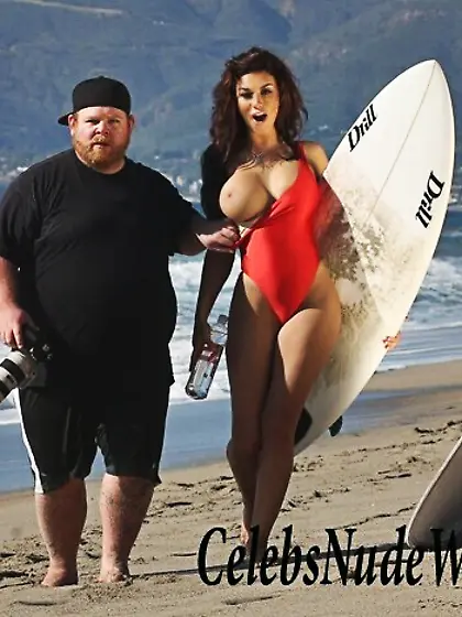 Kaylee J Lavigne Topless photos