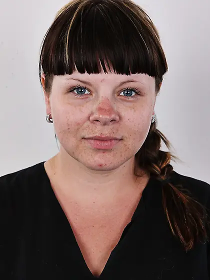 Plump brunette babe plait