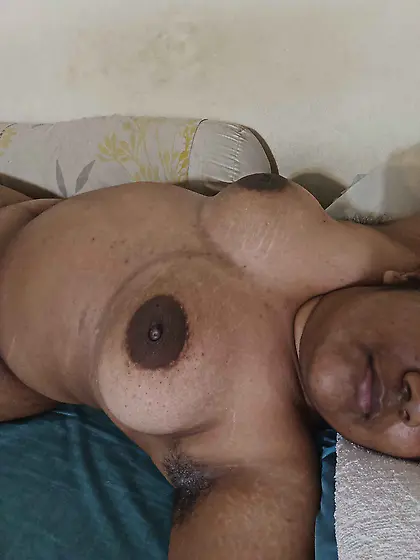 Exposing my fat girlfriend