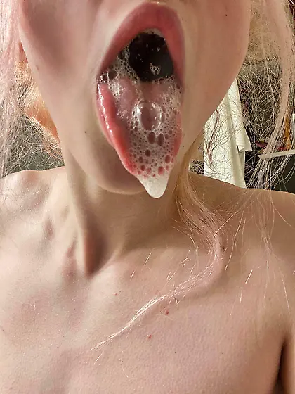 cum/spit