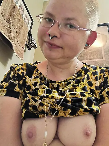 Fuckpig Lindsay Loves Daddy Cock