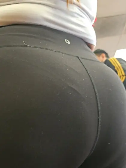 Ass bolivian on center commercial
