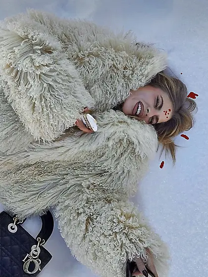 Femme tuée en fourrure