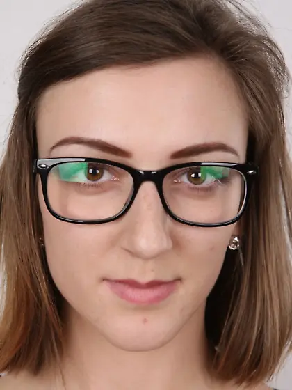 Glasses wearing stunner Vendula shows her boobs and legs