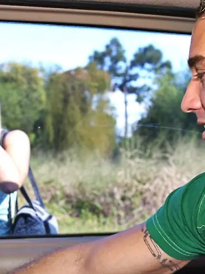 Ashlynn Brooke takes her clothes off on the sofa and gets her fa