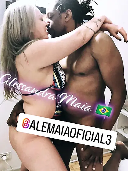 Alessandra Maia & Clarkes Boutaine