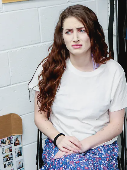 Brown-haired thief Aria Carson screwed by bearded LP officer