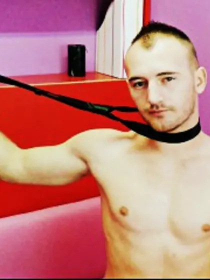 Brunette justnigel perform close