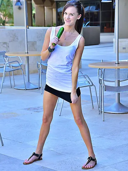 Slutty teen chick Jayden Taylors stuffs her tight pussy with a g