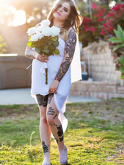 Bride with amazing curves and lots of ink slowly gets naked