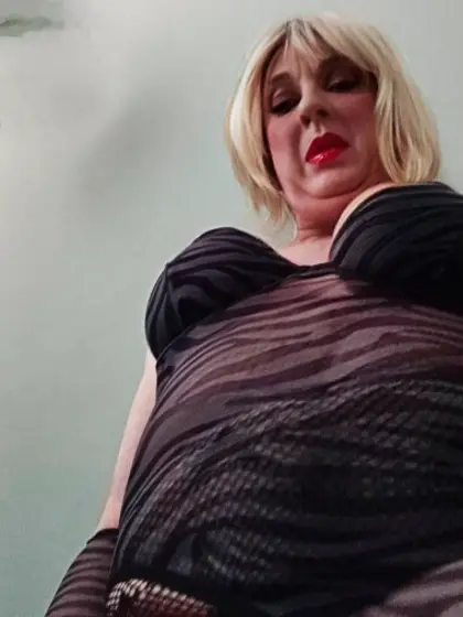Sissy Josie Dee