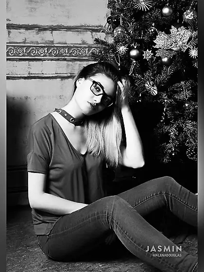 Straight teen cameltoe