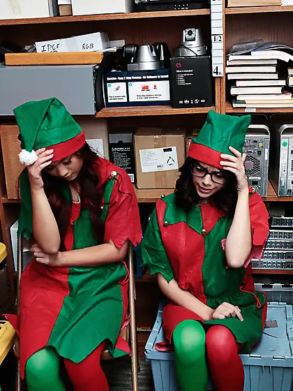 Romeo Price pounds Elle Voneva and Harmony Wonder