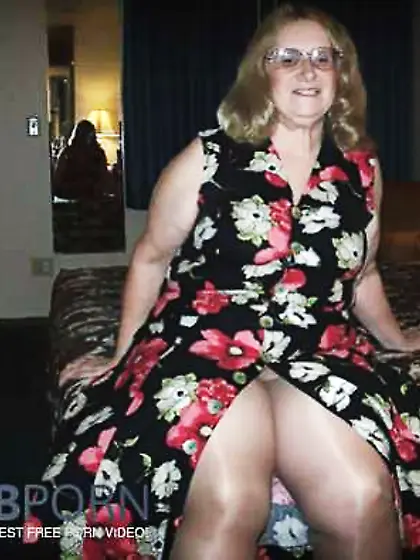 Mature pear gag plumper