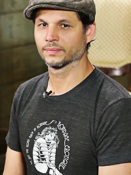 Redhead black top grey