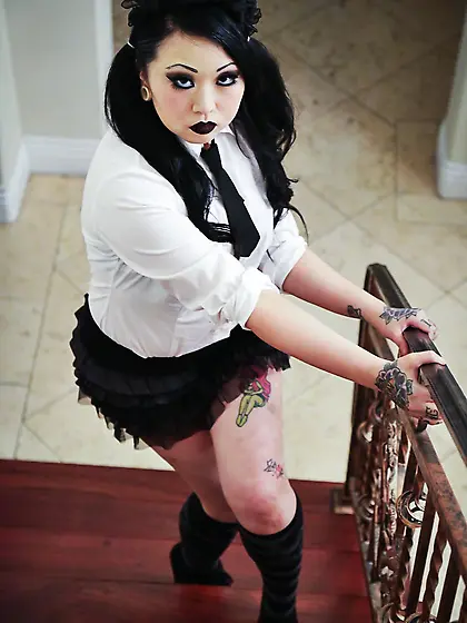 London Lanchester sneaks upstairs and fucks her stepbrother