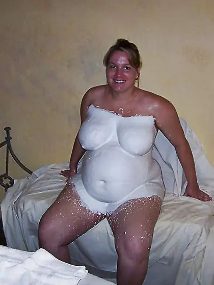 Pregnant lauren cast