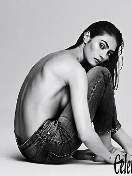 Topless photos of Marine Deleeuw