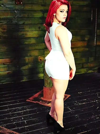 Dominants manacle redhead slave