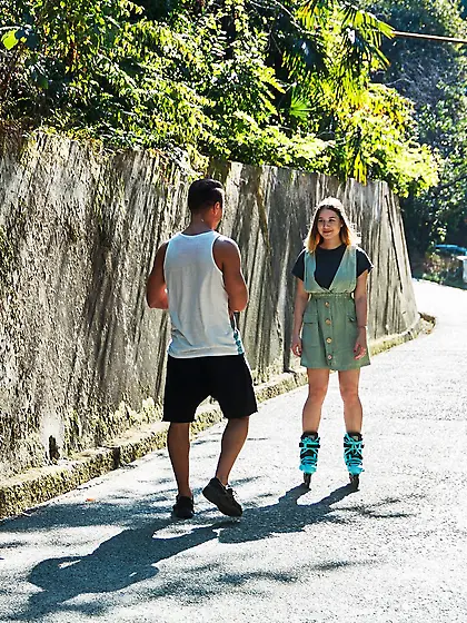 Teen Amalia Davis enjoys hardcore anal with Vincent Vega