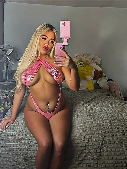 Fat bimbo whore