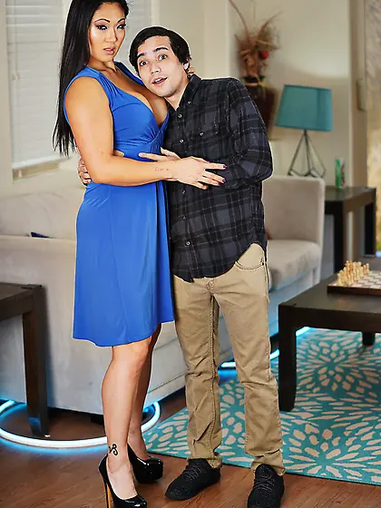 Bosomed Asian MILF Nyomi Star fucks horny teenager in bed