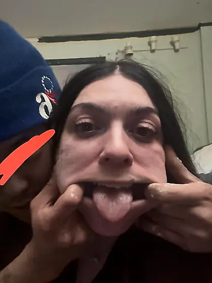 Karina Aubrey Feuti | Random Dumb Cunt from Reddit