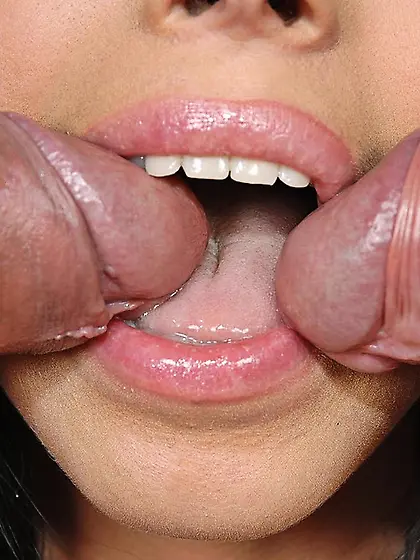 Stunning Cory Baby satisfies two dudes with her throat,  asshole