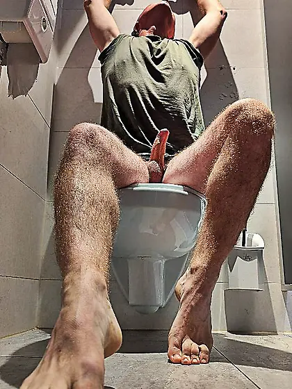 Andy Gymnast toilet rest stop lust 61