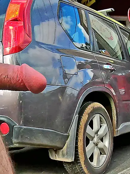 WNBR CFNM CMNM public erection Byron Bay happy