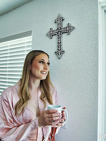 Ophelia Kaan sucks and rides big dick to orgasm