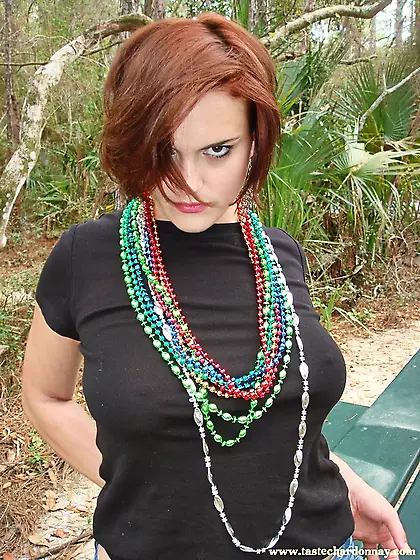 Slutty redhead beads black