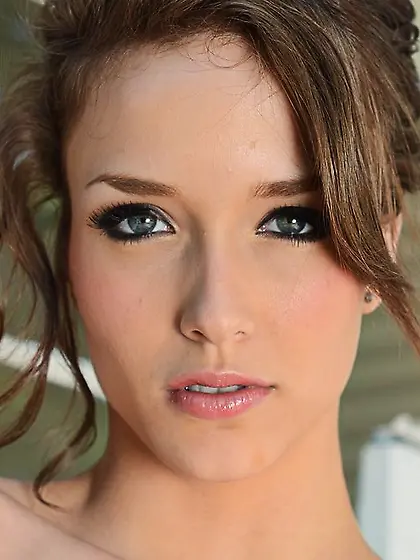 Malena Morgan takes her tight denim shorts off and fingers her h