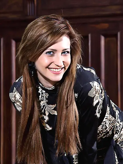 Exclusive softcore session with the charming chick Janelle B pla