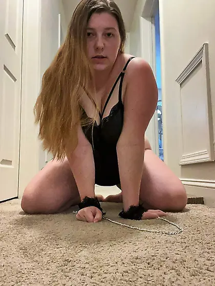 Fat cumslut Beth awaiting for you add cum to her