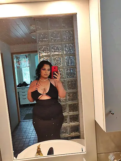 Chubby young arab slut