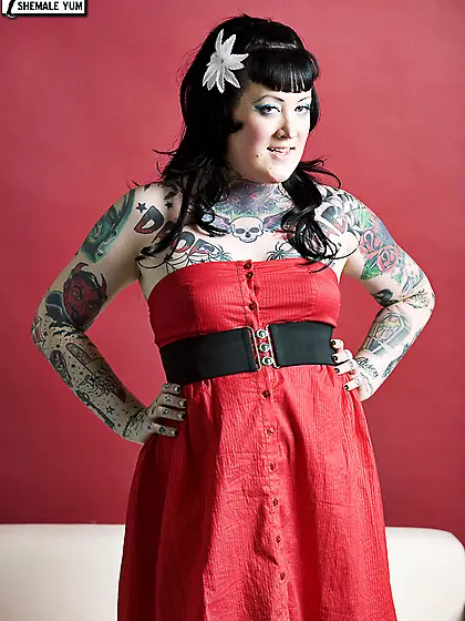 Bliss punky voluptuous tgirl