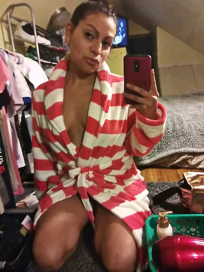 Hottt Latina Wife Exposed