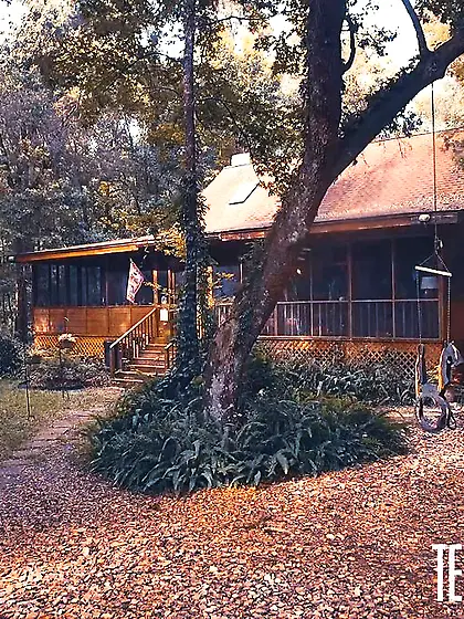 Stranger uses lost teen