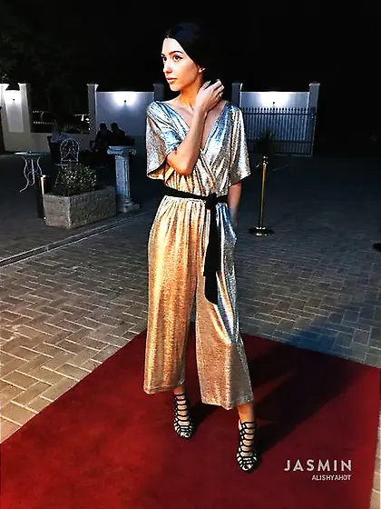 Straight petite milf