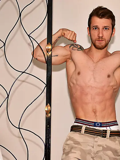 White gay DrakeDarren like to snapshot