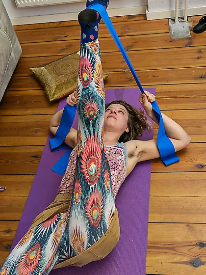 Hairy girl with small tits working out and working up lust