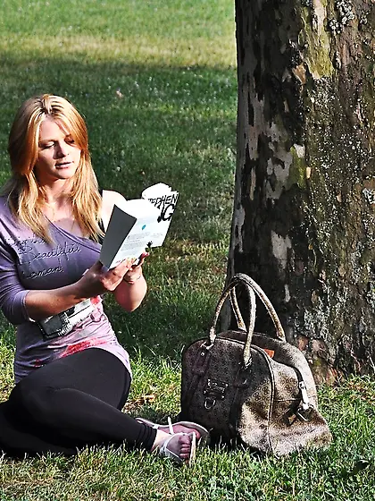 Dick of old guy slides deep into wet cunny of blonde with immens