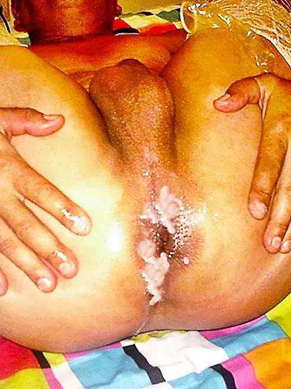 Moi la chienne a sperme baisee dans tous les sens