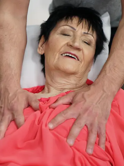 Short-haired granny gets deeply fucked after receiving oral