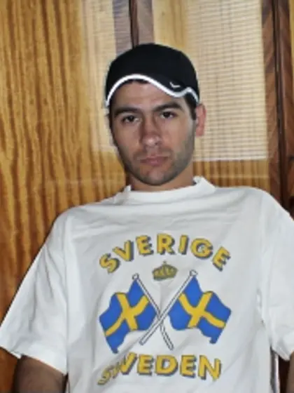 Brunette asterix perform close